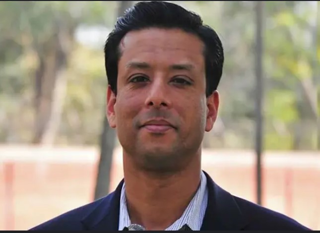 মার্কিন যুক্তরাষ্ট্রের নাগরিকত্ব নিলেন জয়