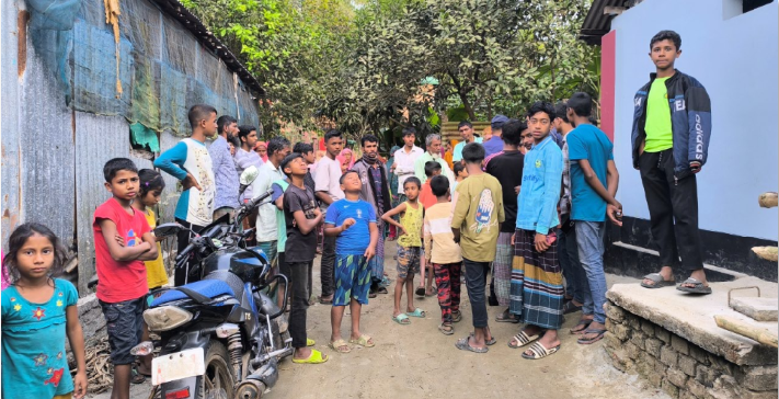 দেবীদ্বারে খাল থেকে গলিত লাশ উদ্ধার