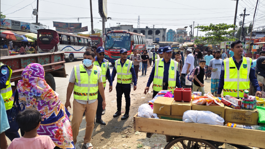 ঢাকা-চট্টগ্রাম মহাসড়কে হাইওয়ে পুলিশের বিশেষ অভিযান