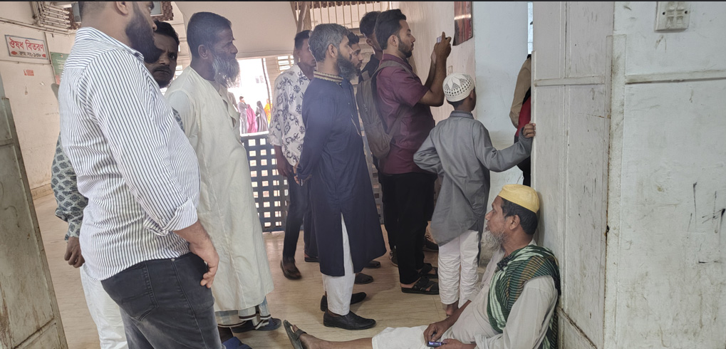 কুমিল্লায় ১২ মৃত্যু: ‘ঈদের খুশিতে নানা বাড়ি যাচ্ছিল তারা, আর দেখা হবে না’