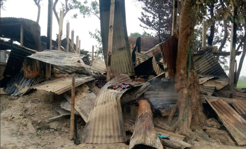 চৌদ্দগ্রামে তুচ্ছ ঘটনায় দফায় দফায় সংঘর্ষ বাড়িঘরে অগ্নিসংযোগ ও লুটপাট