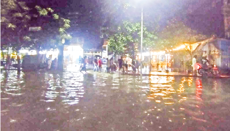 ৯১ দশমিক ৪ মিলিমিটার বৃষ্টিতে নাকাল কুমিল্লাবাসী