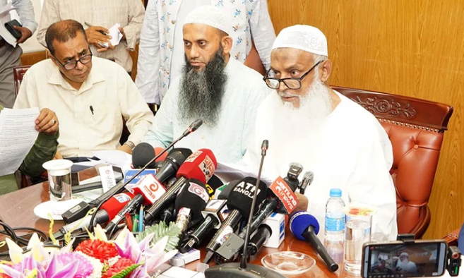 হজ প্যাকেজ ঘোষণা: সর্বনিম্ন ব্যয় ৫ লাখ ১৩ হাজার টাকা
