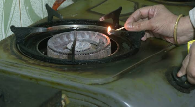 তিতাসে গ্যাস না পেয়েও বিল দিচ্ছে গ্রাহক