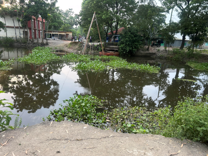 সাতবাড়িয়ার দুই সেতুর কাজ ২ বছরেও শেষ হয়নি