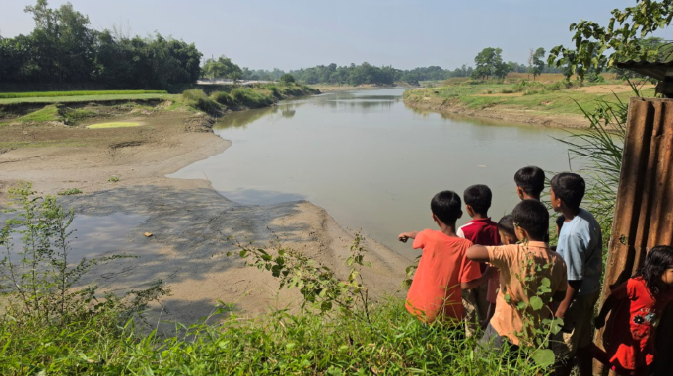 গোমতীর চরের মাটি লুটে নেওয়ার প্রস্তুতি