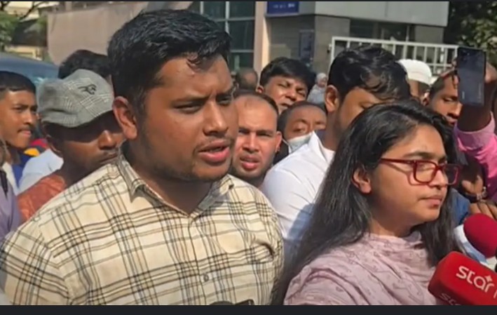 হাসিনার ফাঁসি দেখা পর্যন্ত আল্লাহ যেন খালেদা জিয়াকে বাঁচিয়ে রাখেন: হাসনাত আব্দুল্লাহ