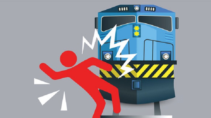 কুমিল্লায় ট্রেনে কাটা পড়ে যুবকের মৃত্যু