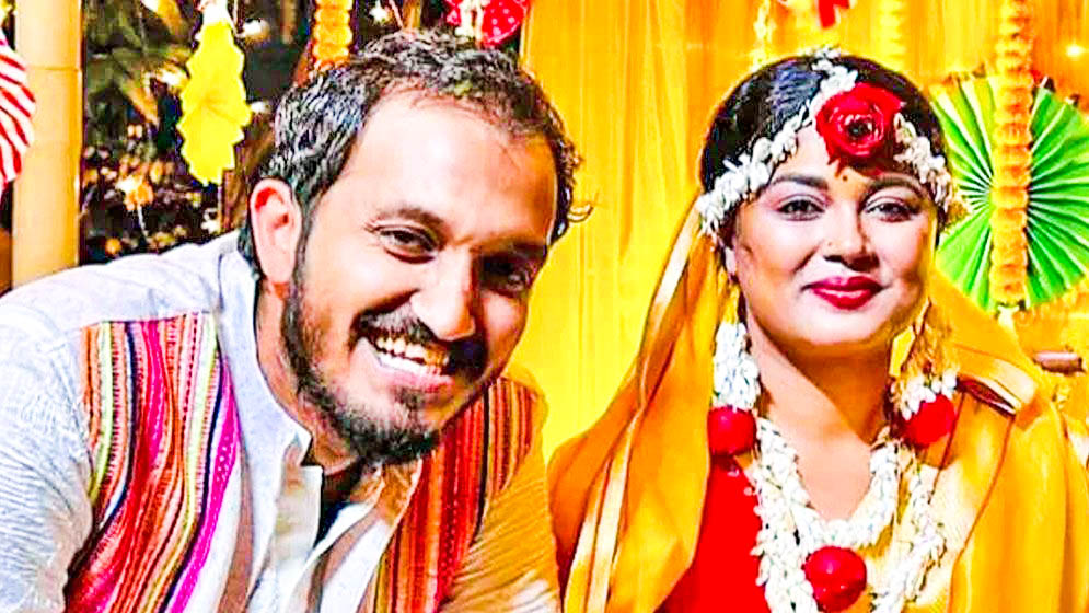 স্বামীর ‘পরকীয়া’য় এবার অভিনেত্রী মৌসুমী হামিদের বিচ্ছেদ