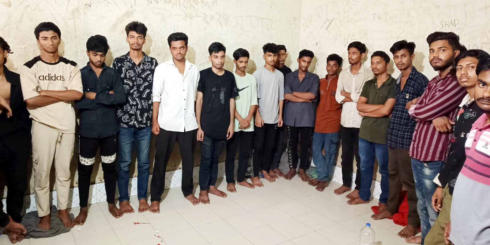কুমিল্লায় কিশোর গ্যাংয়ের আরও ১৮ সদস্য আটক