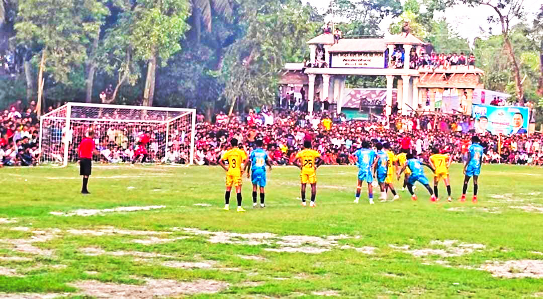 ফাইনালে মুখোমুখি আদর্শ সদর ও চান্দিনা