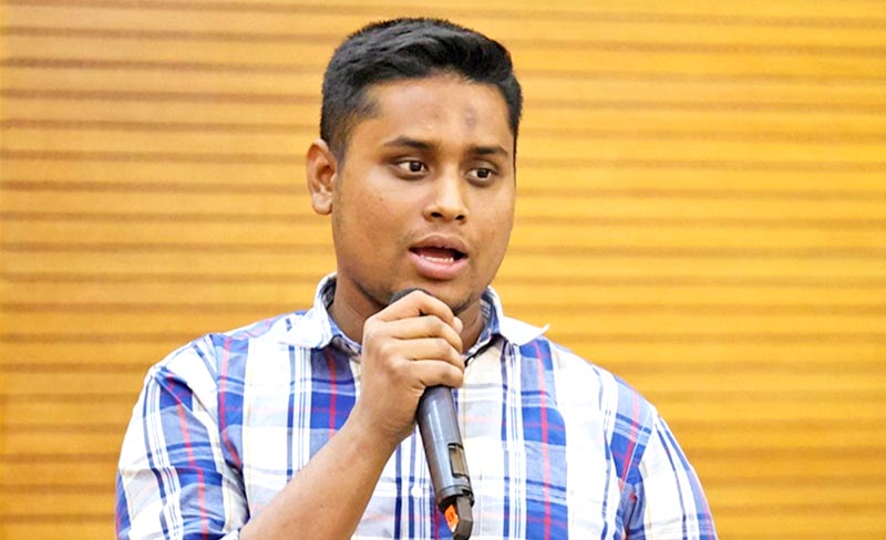 যুব উন্নয়ন অধিদপ্তরের চাকরির প্রশ্নফাঁস ও পরীক্ষা স্থগিত নিয়ে হাসনাতের স্ট্যাটাস