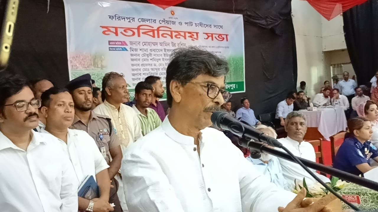 সারের কৃত্রিম সংকট তৈরি করলে ব্যবস্থা নেয়া হবে: কৃষিমন্ত্রী