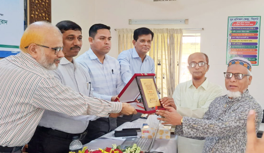 আঞ্চলিক যুব ঋণ কর্মসূচি মূল্যায়ন কর্মশালায় ২য় কুমিল্লা