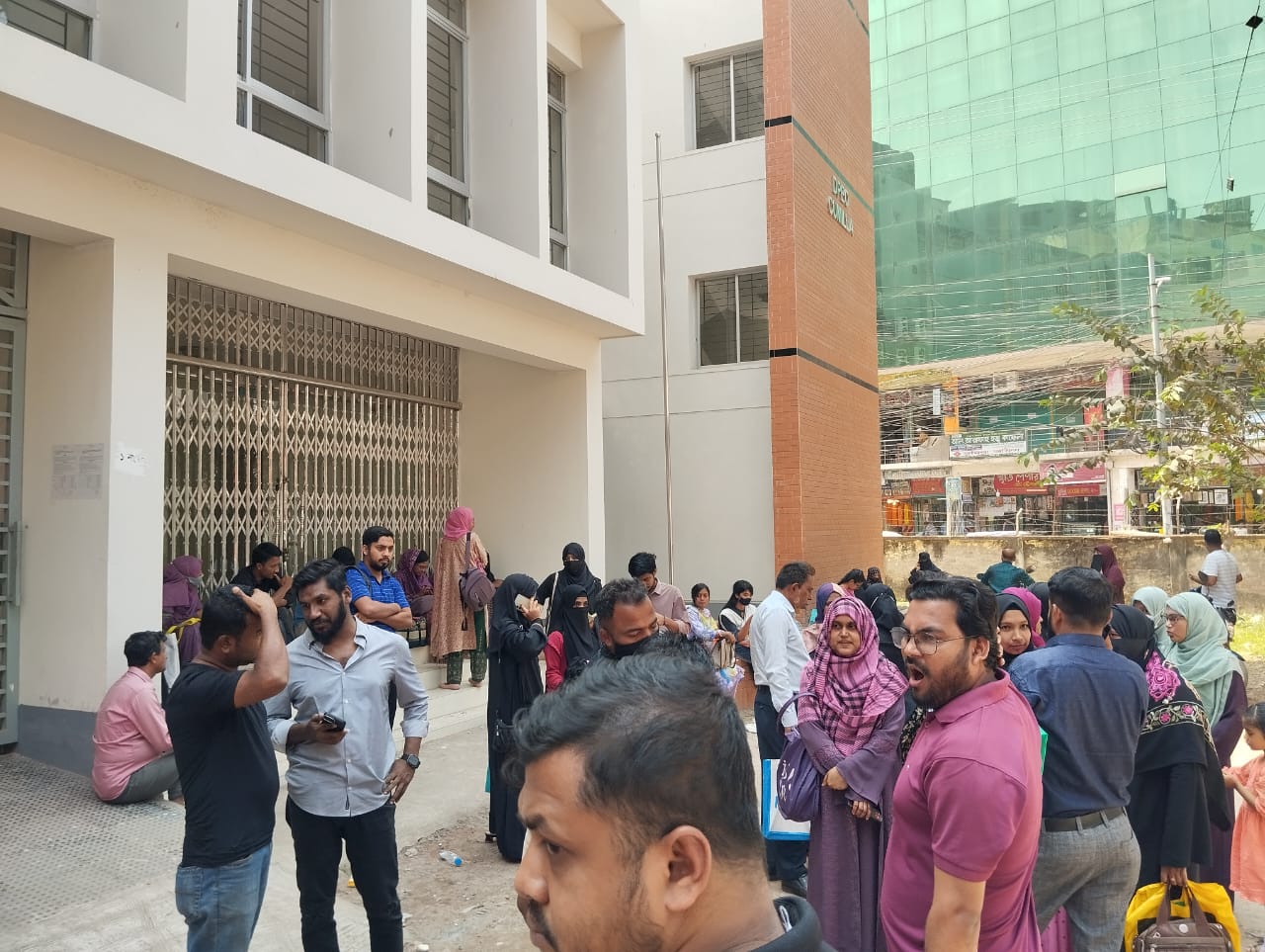 অবশেষে প্রাথমিকের সহকারী  শিক্ষক পদে যোগদান করলেন কুমিল্লার ১৭ উপজেলা ৬৪১ জন