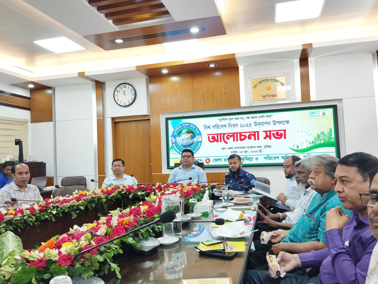 বিশ্বে প্রতি বছর প্রায় ৪০০ মিলিয়ন টন প্লাস্টিক উৎপাদন হয়