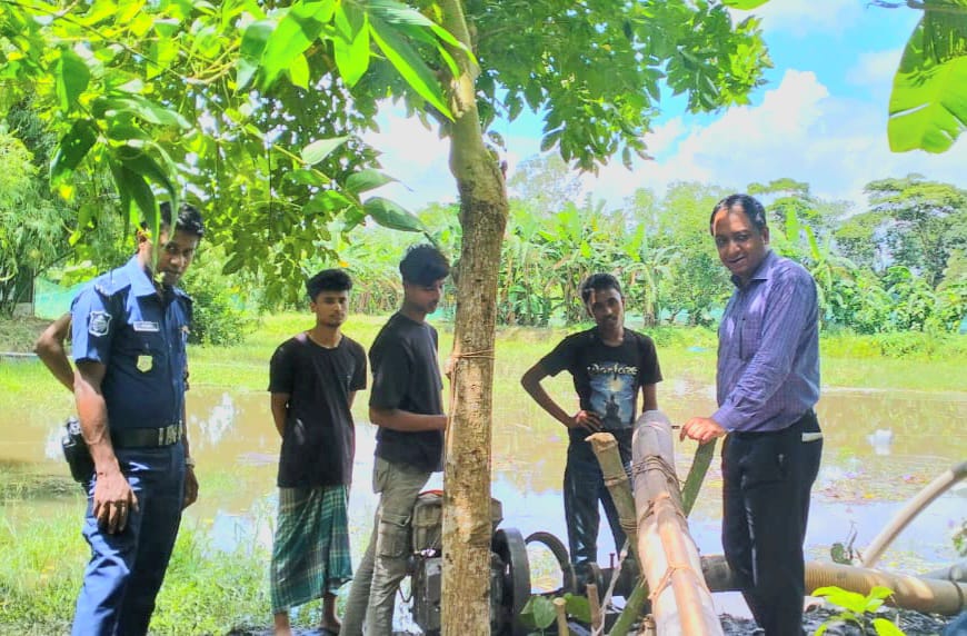 বরুড়ায় ড্রেজার মেশিনে মাটি কাটার অপরাধে একজনকে অর্থদণ্ড প্রদান