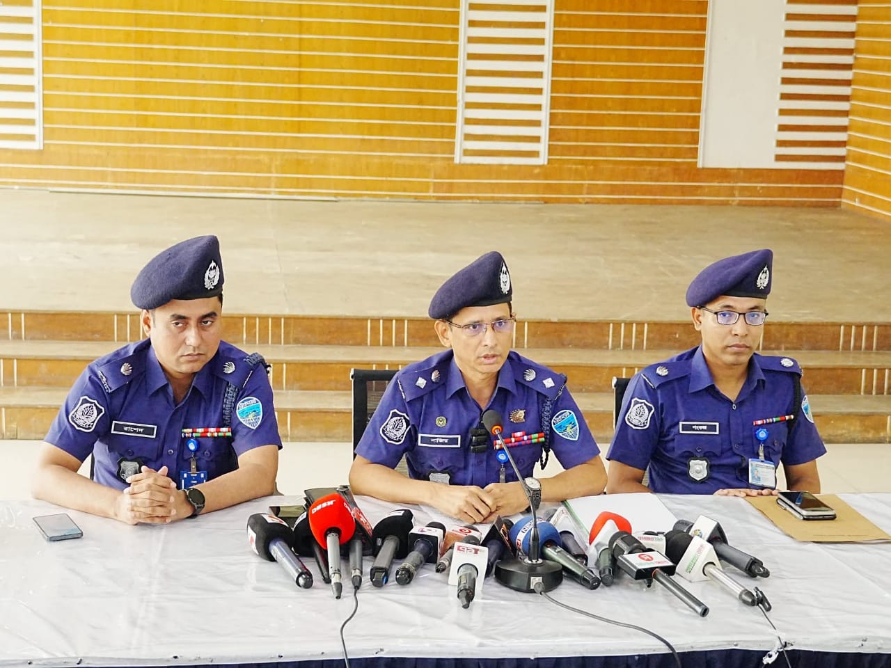 কুমিল্লায় শারদীয় দুর্গাপূজা উদযাপন উপলক্ষে জেলা পুলিশের মতবিনিময় সভা