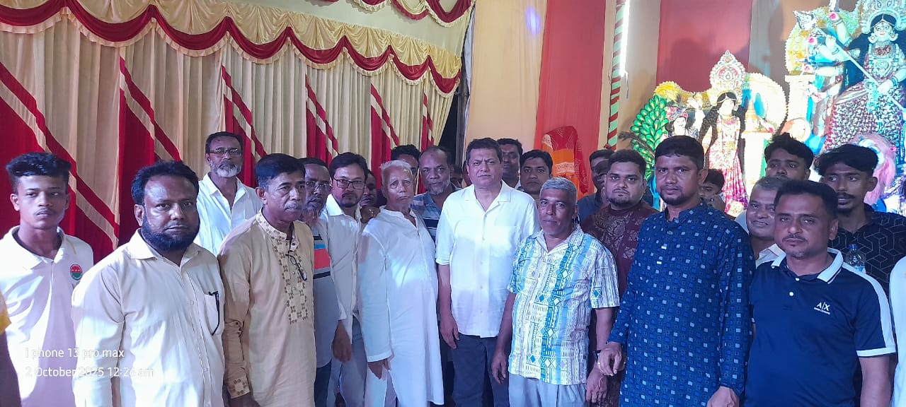 বরুড়ায় শারদীয় দুর্গোৎসবে মন্দিরে মন্দিরে গিয়ে শুভেচ্ছা বিনিময় করলেন কুমিল্লা দঃ জেলা বিএনপির সভাপতি জাকারিয়া তাহের সুমন
