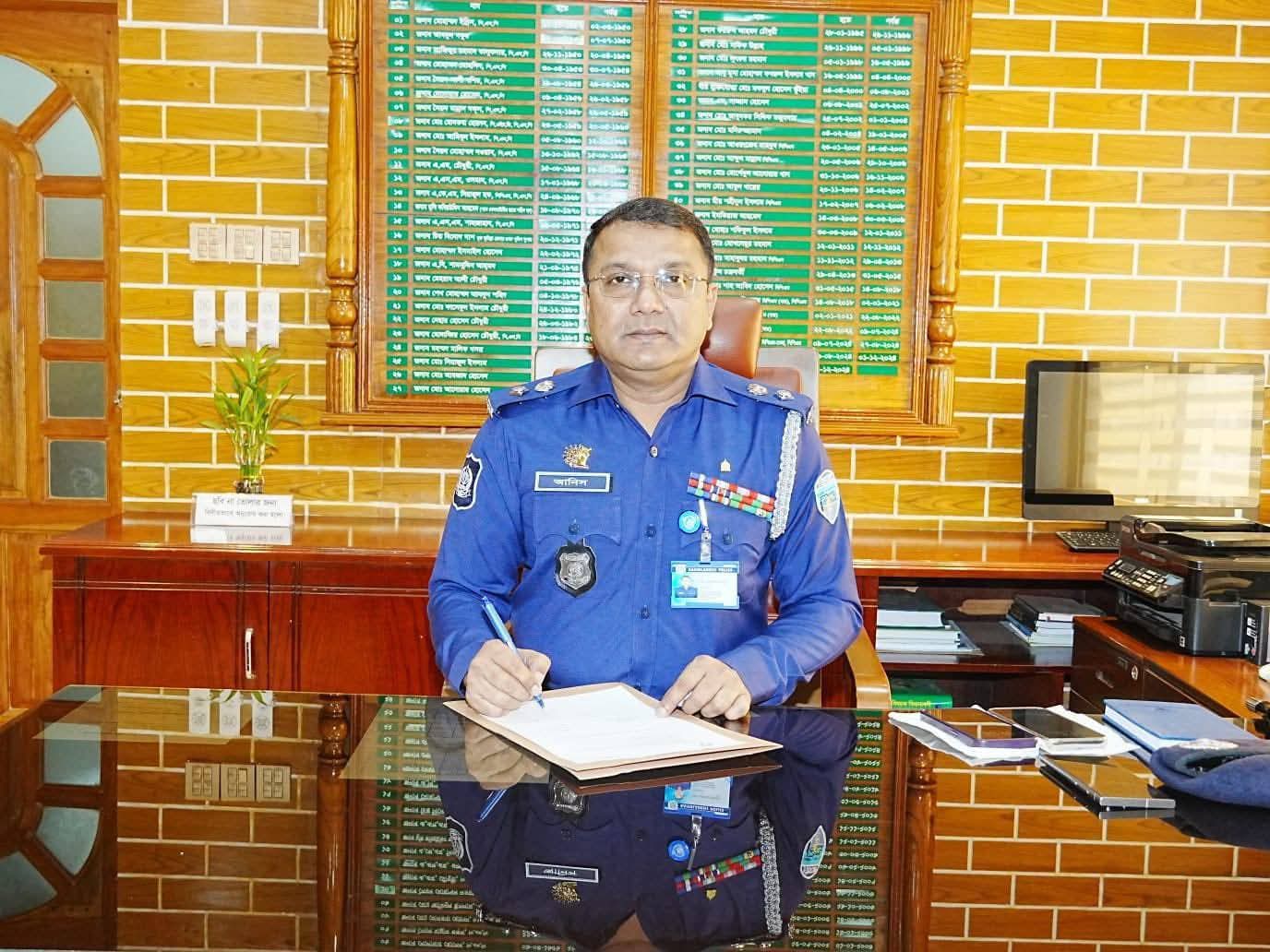 কুমিল্লা জেলায় নতুন পুলিশ সুপার হিসেবে মোঃ আনিসুজ্জামানের যোগদান