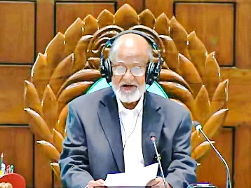 ত্রয়োদশ সংসদের প্রথম অধিবেশনের সভাপতি ড. খন্দকার মোশাররফ হোসেন
