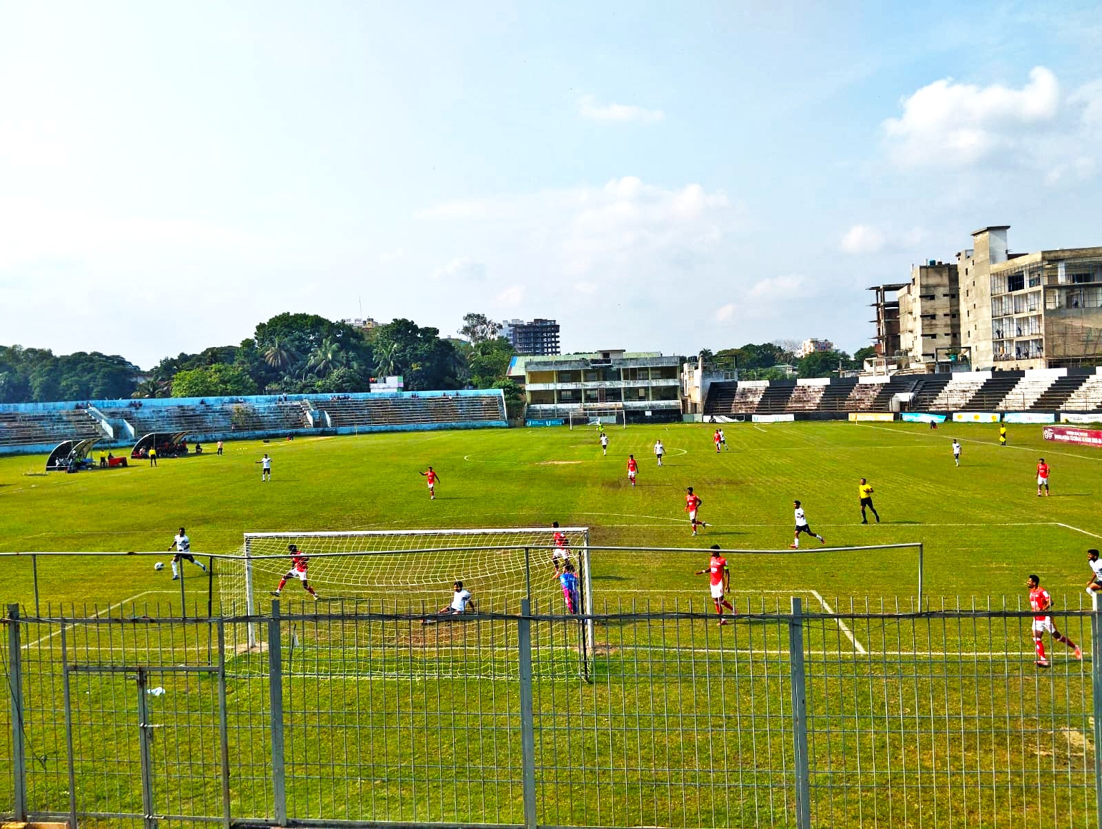 মোহামেডানকে ২-১ গোলে হারাল বসুন্ধরা কিংস