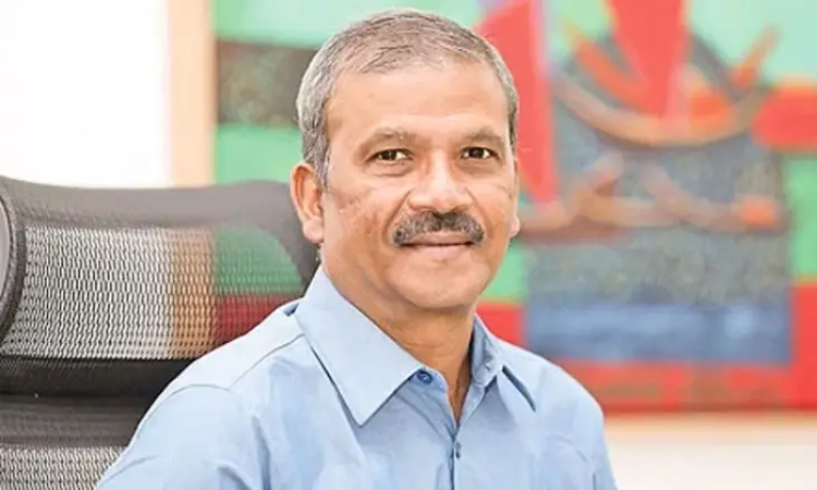 তারেক রহমানের দেশে আসা নিয়ে আইন উপদেষ্টার মন্তব্য