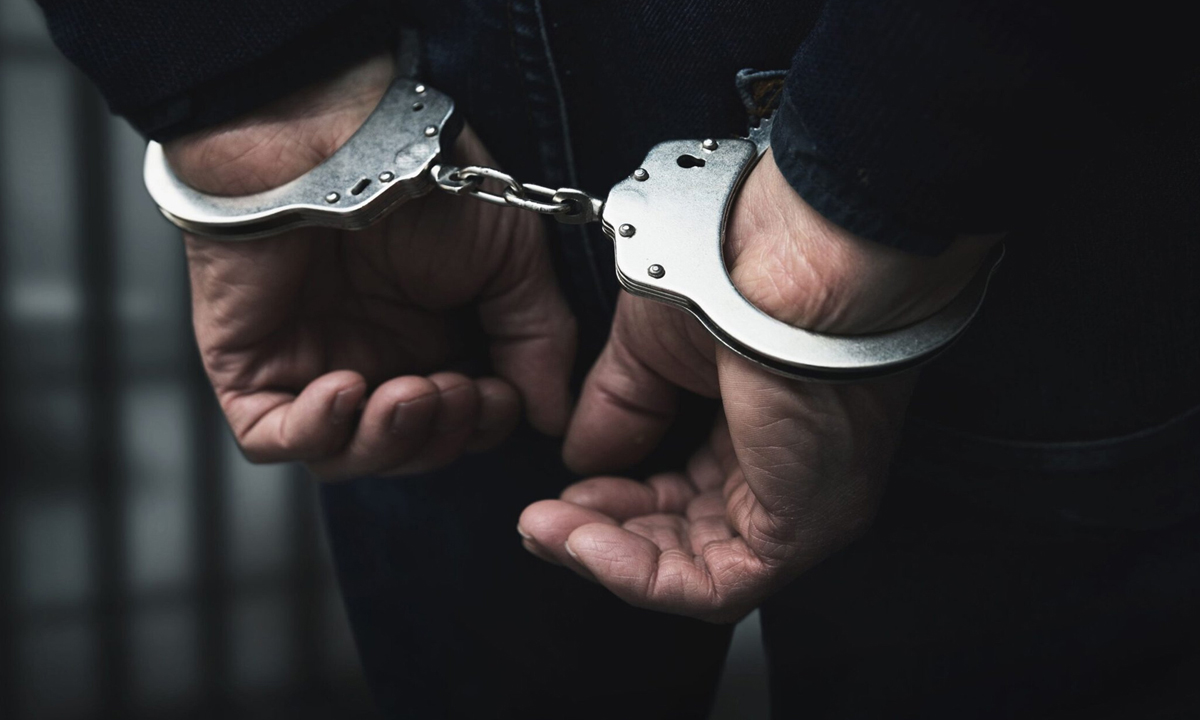 নাঙ্গলকোটের আওয়ামী লীগ নেতাদের ইফতারে পুলিশের হানা, আটকের পর ছেড়ে দেওয়ার অভিযোগ