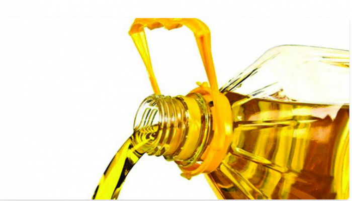 নীরবে ভোক্তা পর্যায়ে ভোজ্যতেলের দাম বাড়িয়েছে আমদানিকারক ও বাজারজাতকারী প্রতিষ্ঠানগুলো