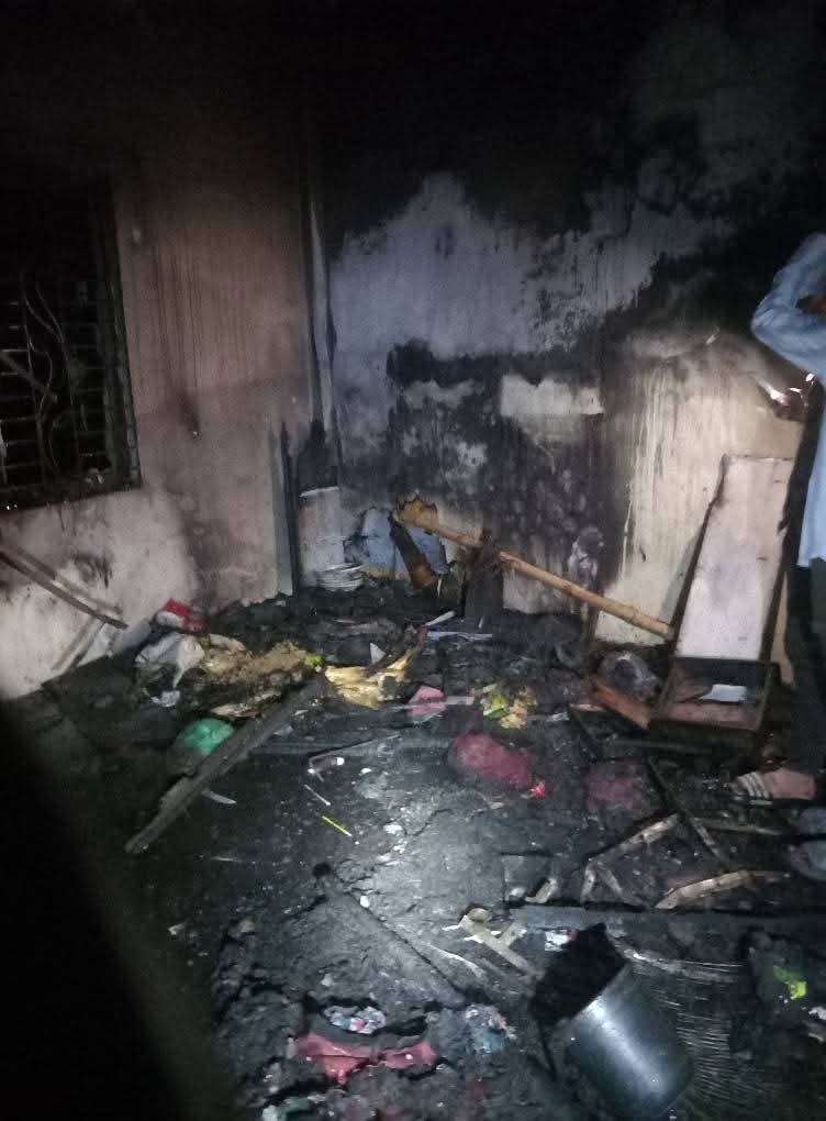 বুড়িচংয়ে গোবিন্দপুরে ভয়াবহ অগ্নিকান্ডে  ৫ ঘর পুড়ে ভস্মীভূত