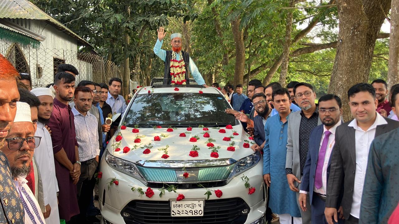 ব্রাহ্মণপাড়ায় প্রধান শিক্ষকের বিদায় সংবর্ধনা