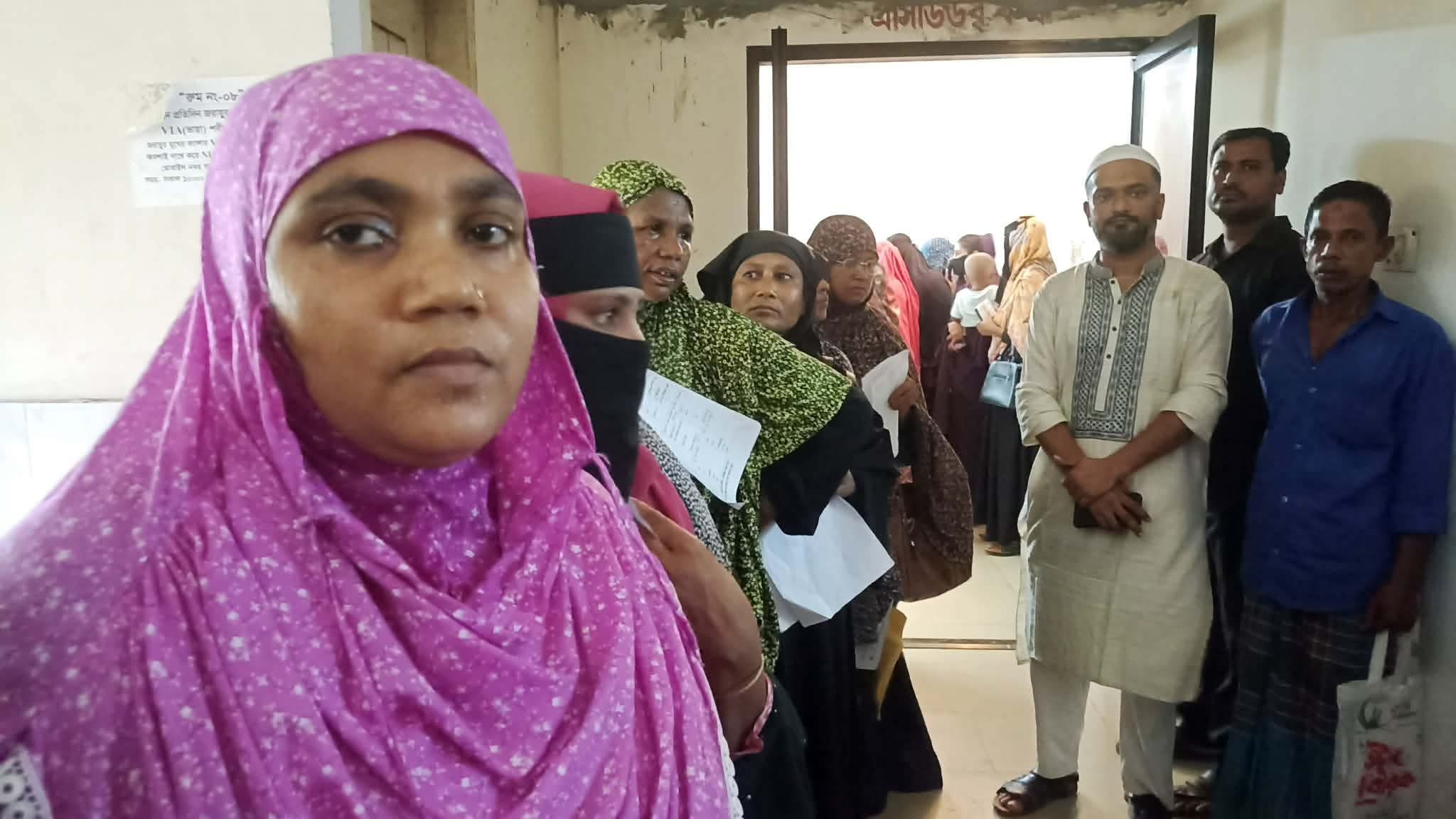 ব্রাহ্মণপাড়ায় একদিনে ১২৫ নারীর ক্যান্সার স্ক্রিনিং