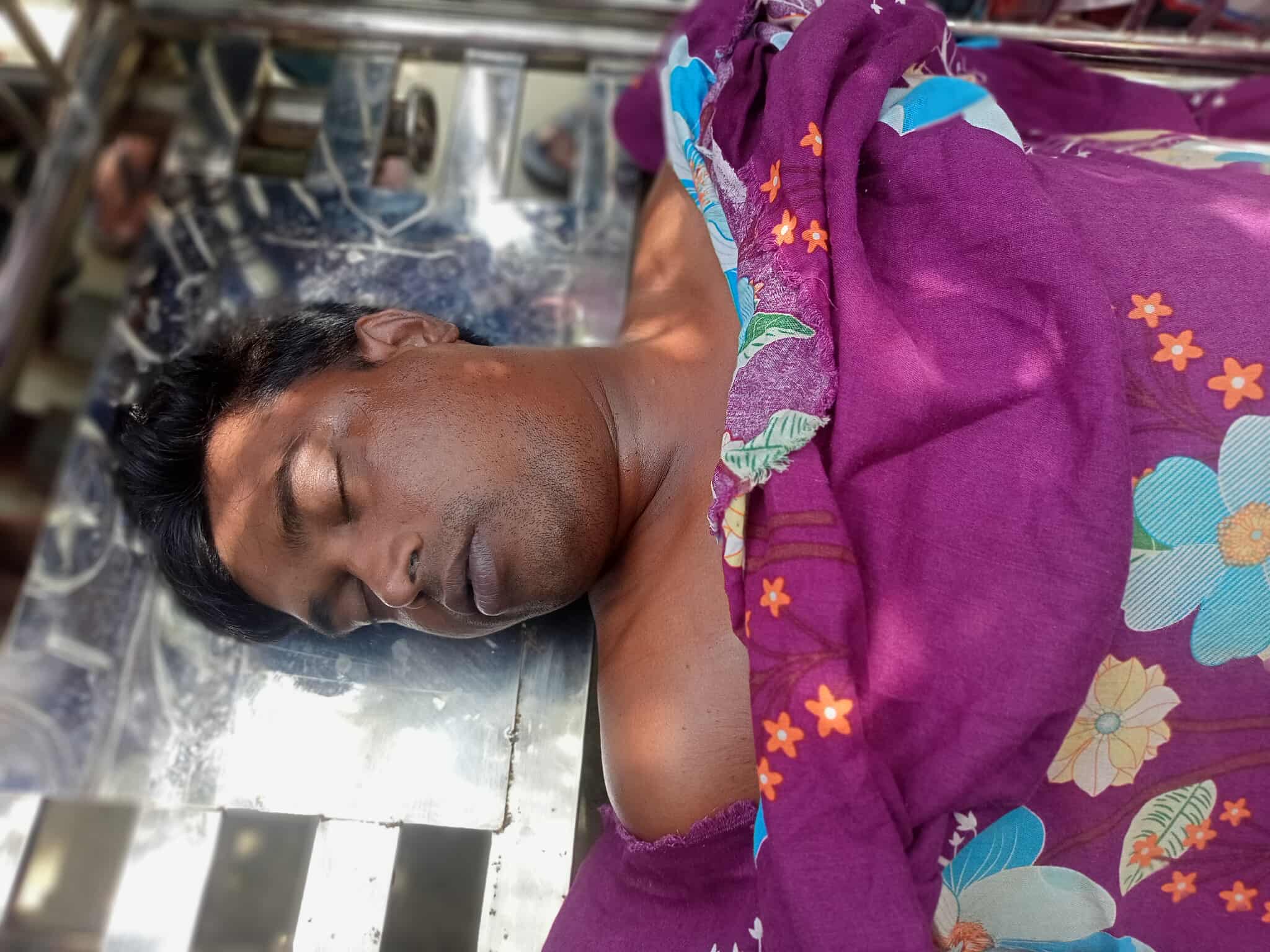 ব্রাহ্মণপাড়ায় জমিতে সেচ দিতে গিয়ে বিদ্যুৎস্পৃষ্ট হয়ে প্রবাস ফেরত একজনের মৃত্যু