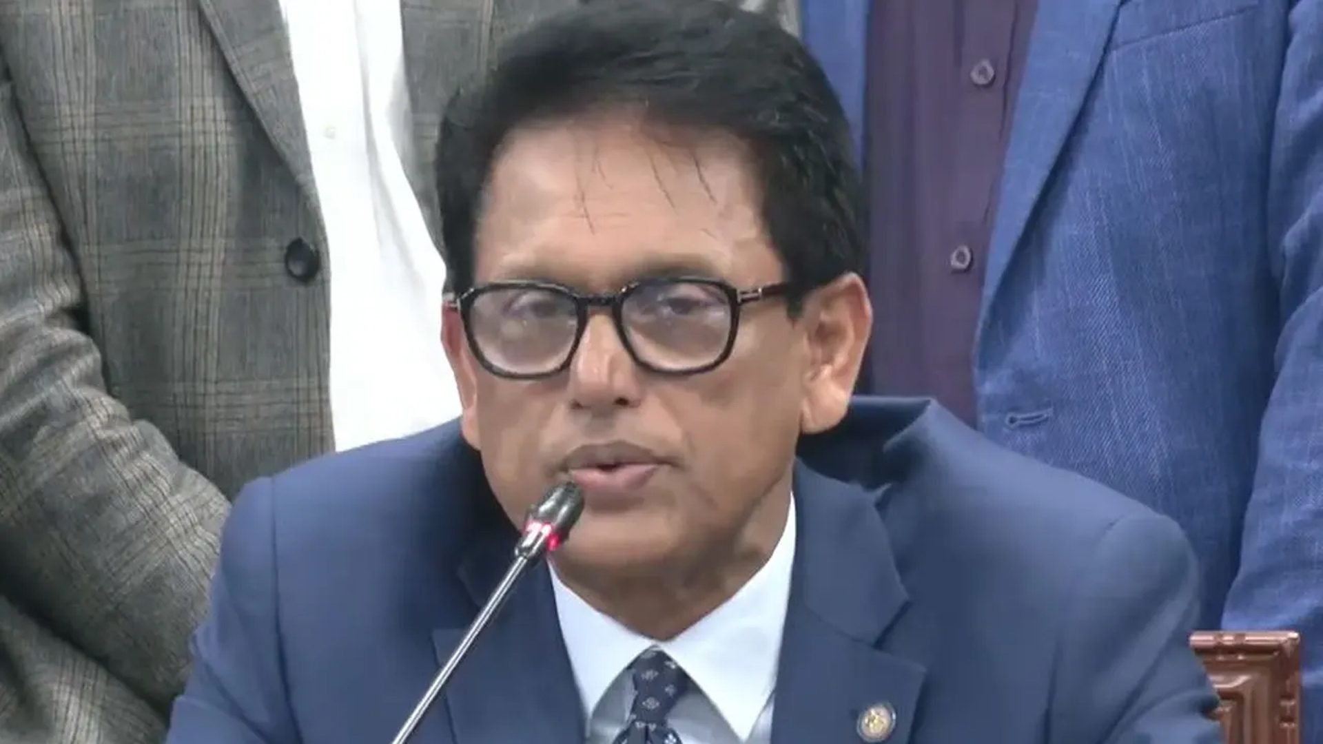 আজ থেকে অনলাইন-অফলাইন ক্লাস শুরু