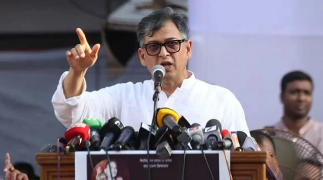 চাঁদাবাজির ঘটনায় কোনো উপদেষ্টা জড়িত কিনা, স্পষ্ট করা দরকার : সালাহউদ্দিন