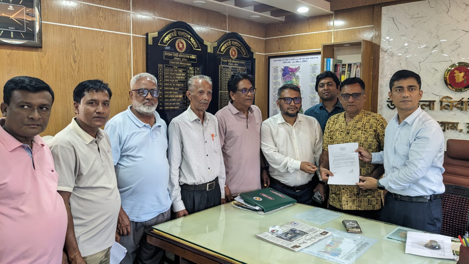 চৌদ্দগ্রামের ২২টি পূজা মণ্ডপে ১৩২০০ কেজি চাল বিতরণ