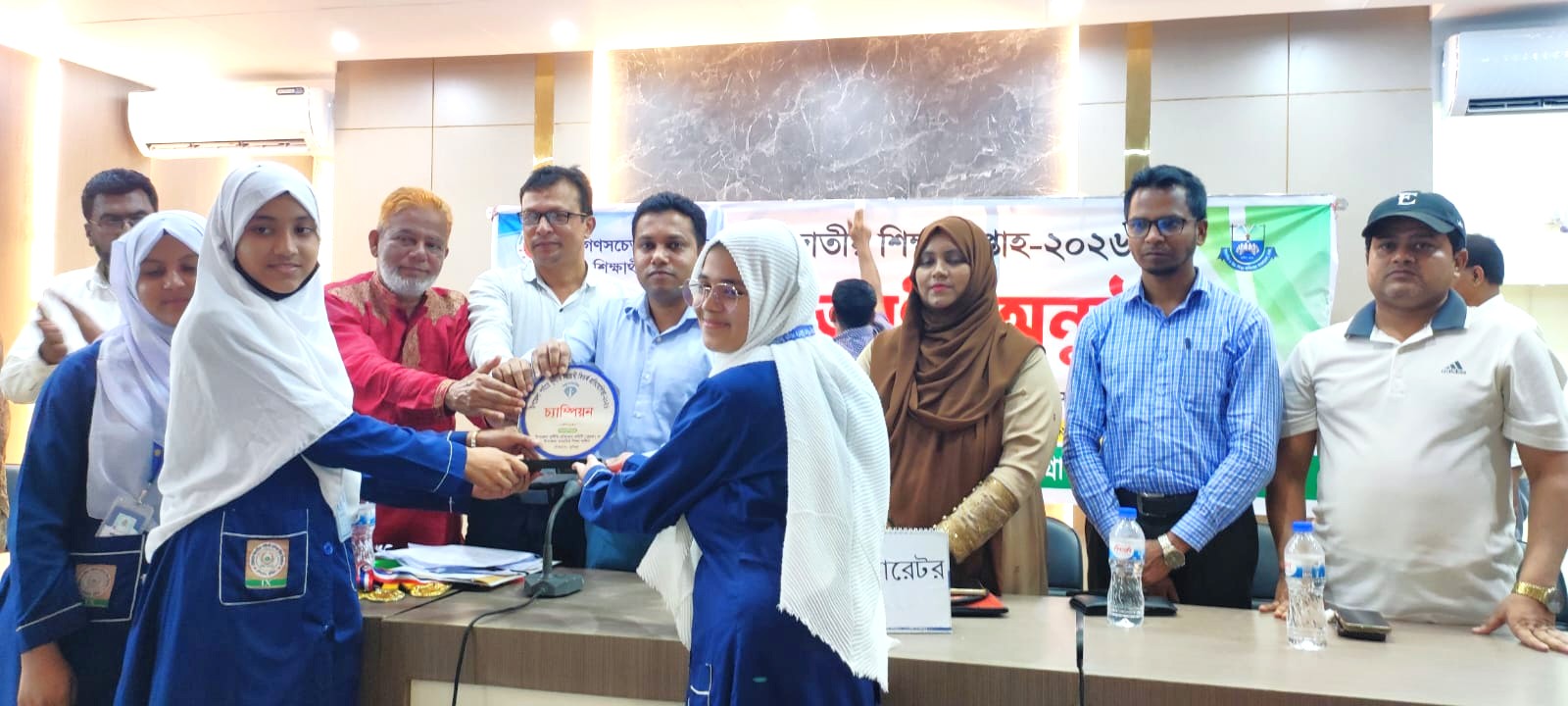 চৌদ্দগ্রামে দুর্নীতিবিরোধী বক্তব্যে পুরস্কার পেল ৩০ বিতার্কিক