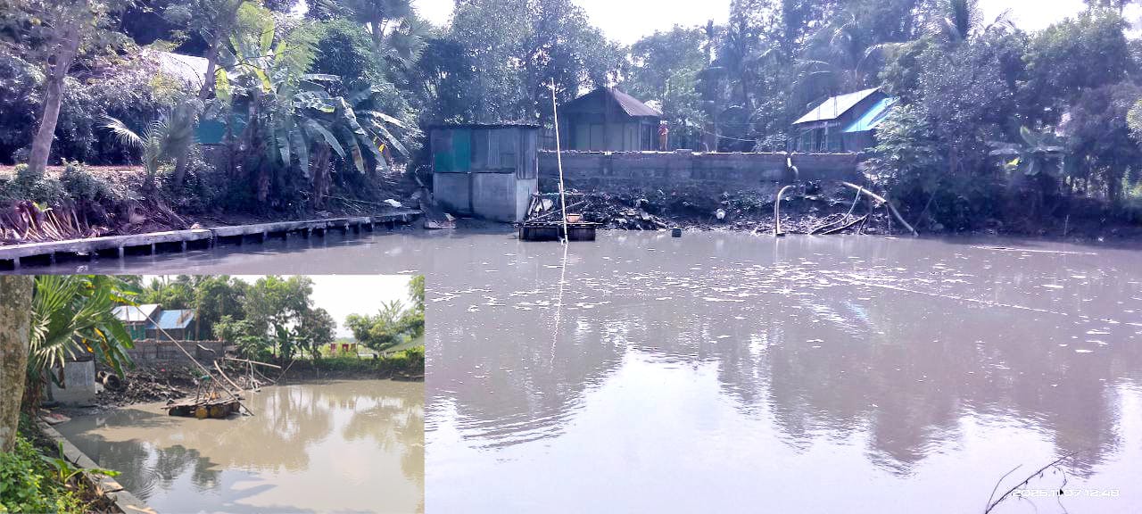 চান্দিনার ড্রেজারে বালু উত্তোলন