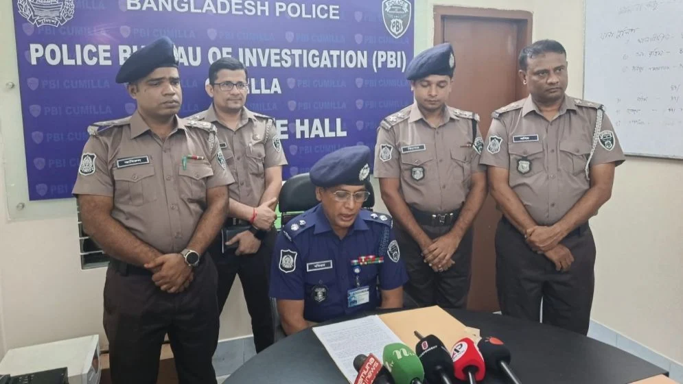 শ্রমিক সেজে বৃদ্ধাকে হত্যা, তিনজন গ্রেপ্তার