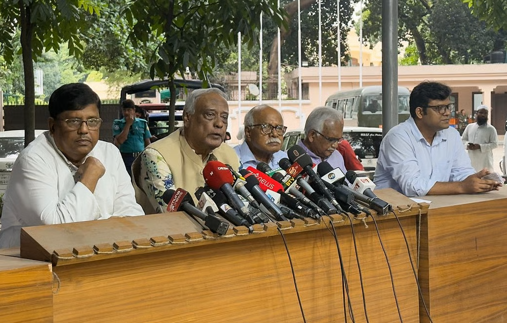 চার-পাঁচ দিনের মধ্যে নির্বাচনের তারিখ ঘোষণা করবেন প্রধান উপদেষ্টা: মোস্তফা জামাল