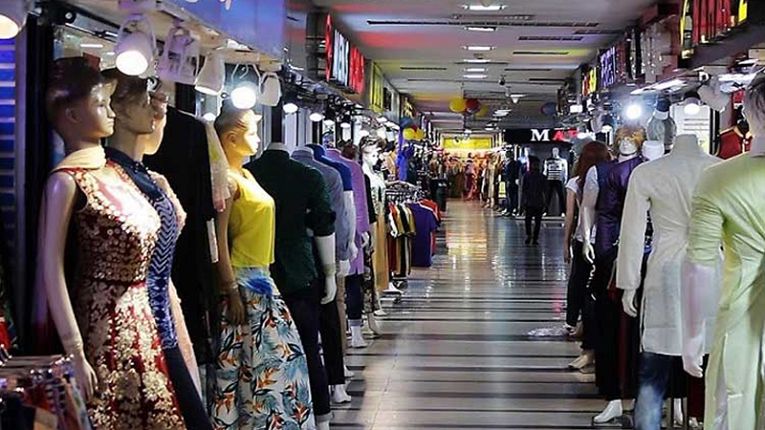 সারা দেশে রাত ৮টার মধ্যে দোকান-শপিংমল বন্ধের সিদ্ধান্ত