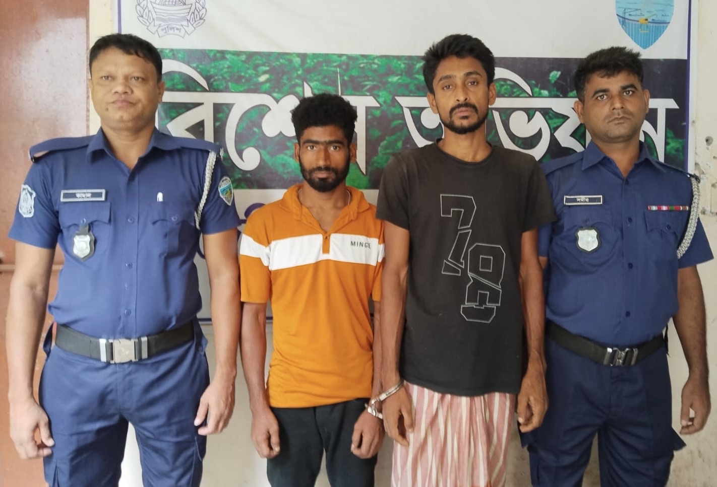 দেবীদ্বারে ইয়াবাসহ ২ মাদক ব্যবসায়ী গ্রেপ্তার