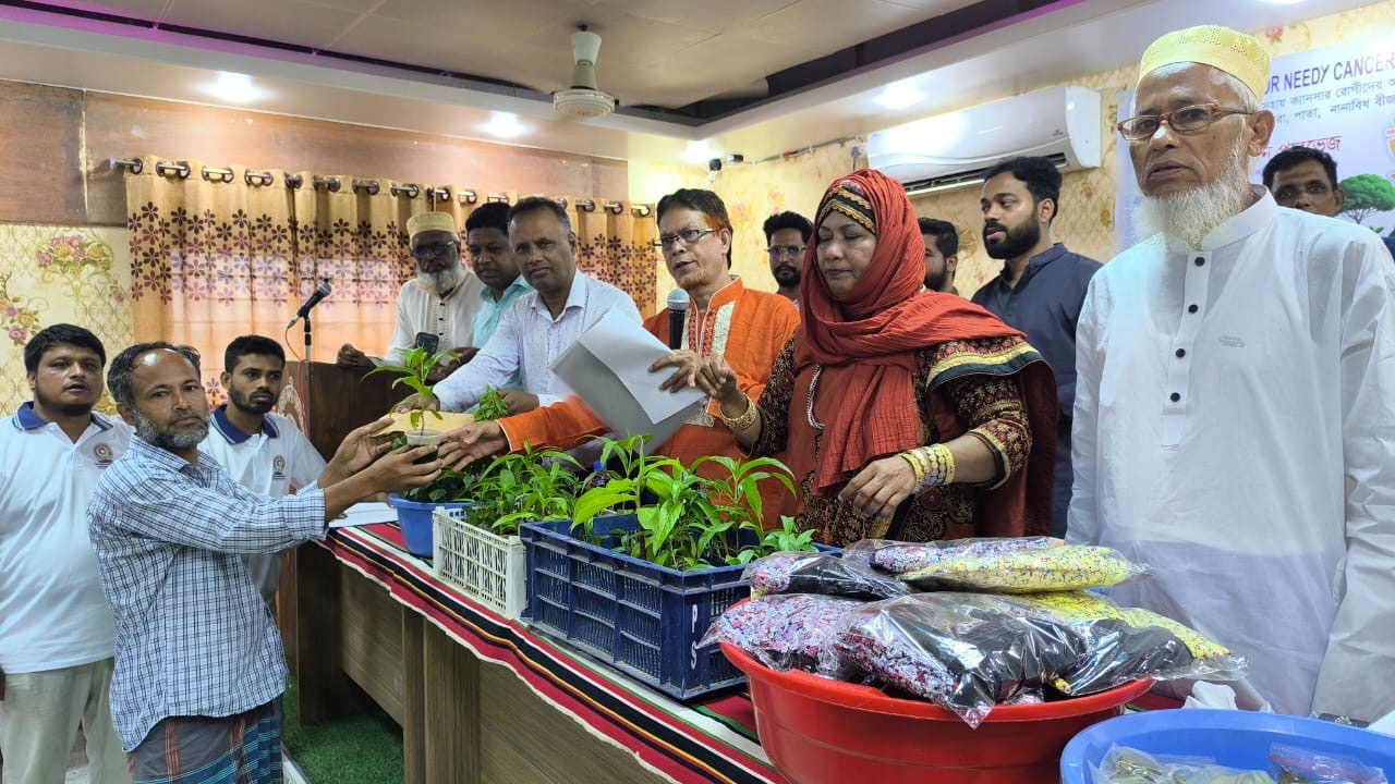 দেবীদ্বারে ক্যানসারে আক্রান্ত ৩৮ জনকে সহায়তা