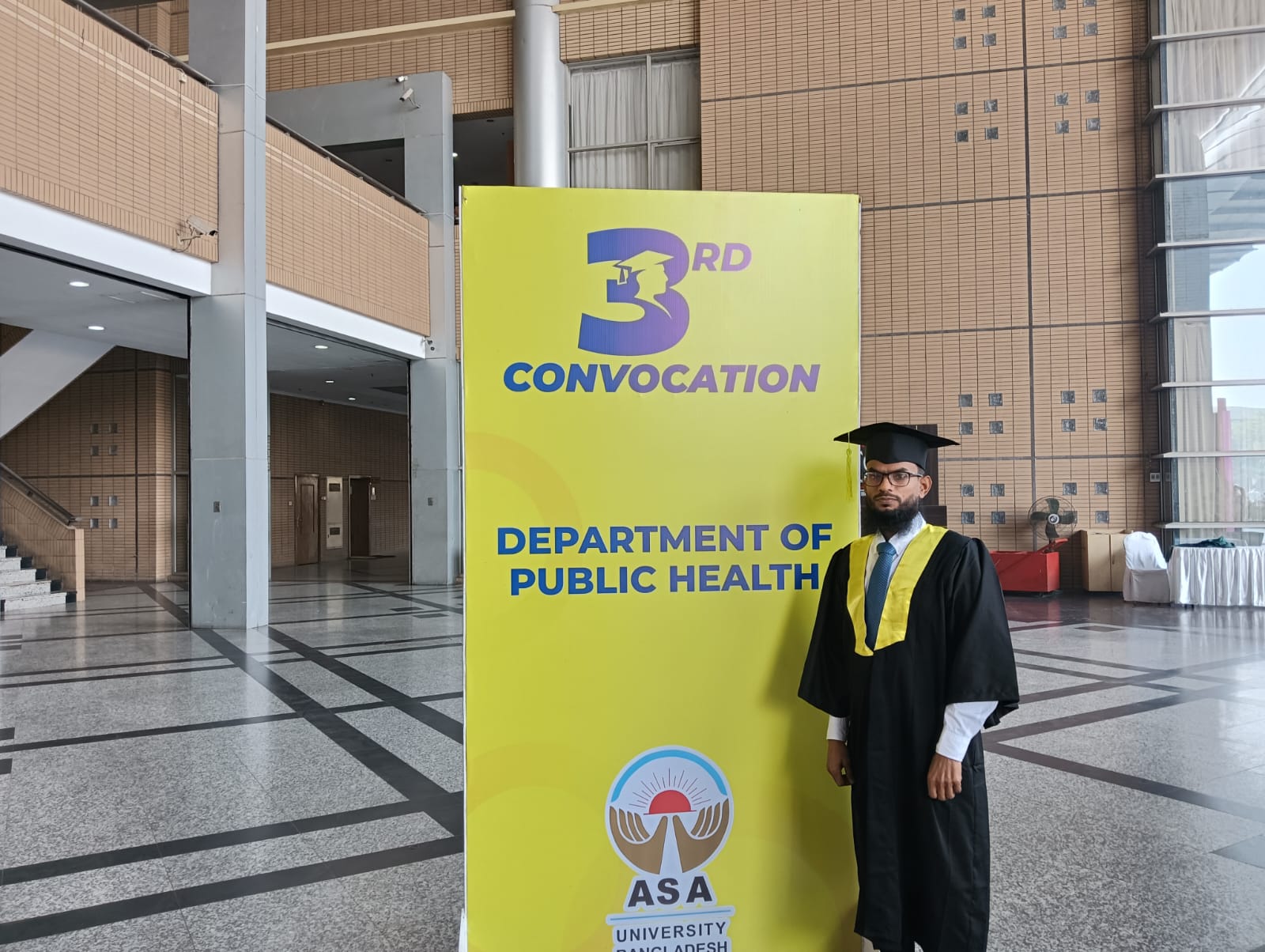 এমপিএইচ ডিগ্রি অর্জনে মুন্নাকে ফুলেল শুভেচ্ছা