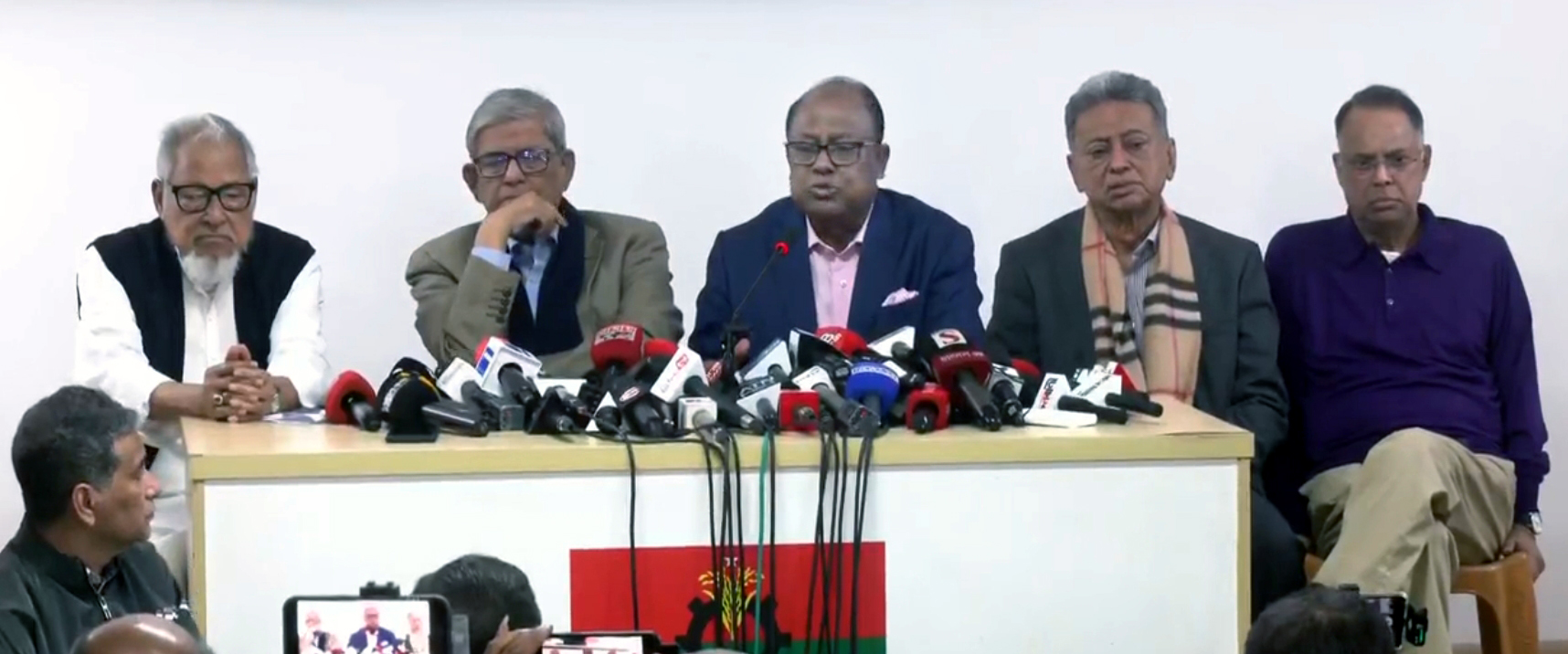 আট হাজার নেতাকর্মী নিয়ে বিএনপি'তে ড. রেদোয়ান