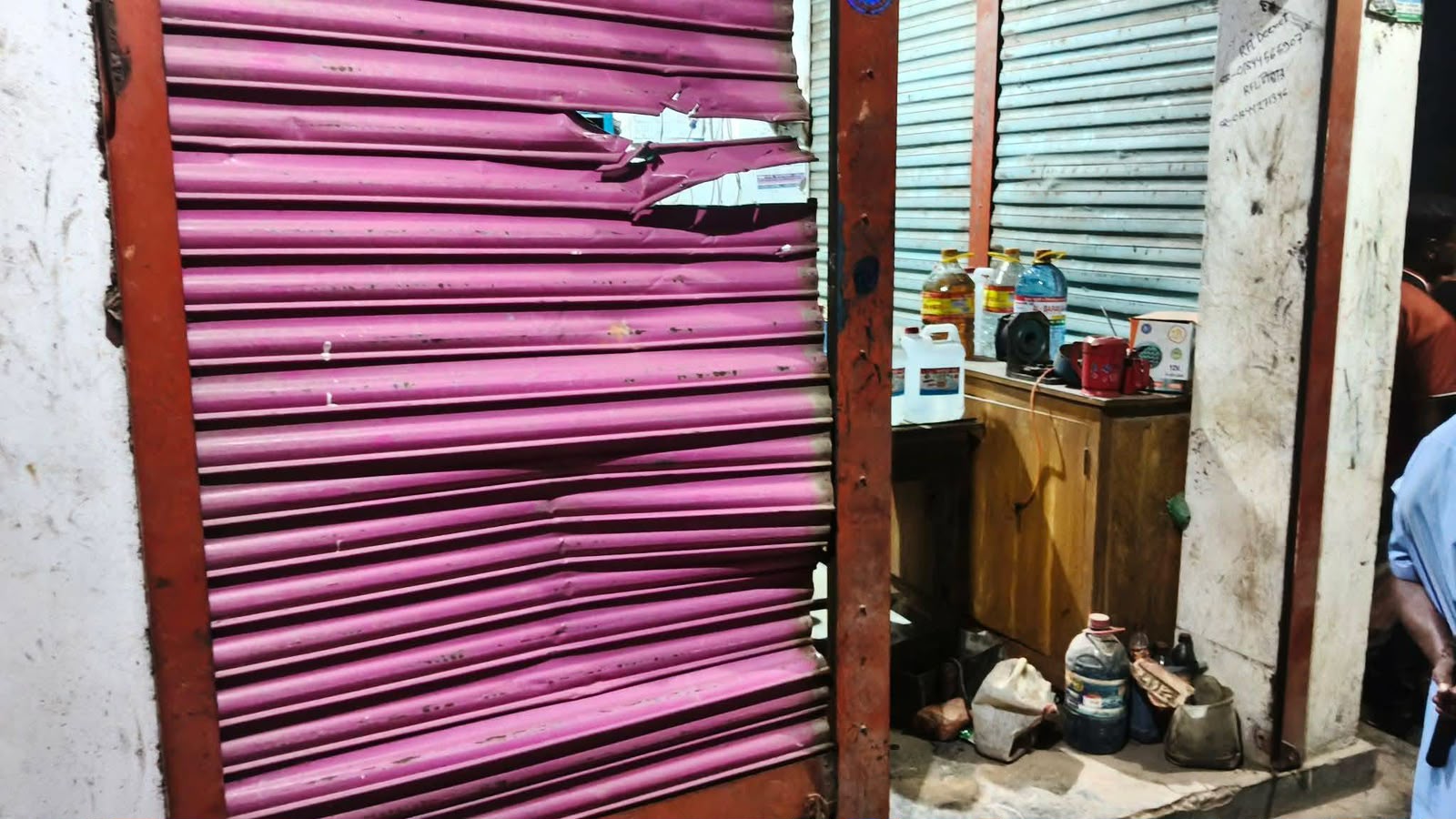 যুবদলের প্রতিষ্ঠাবার্ষিকীতে মোবাশ্বেরের অনুসারীদের হামলায় আহত ৫, দোকানপাট ভাঙচুর