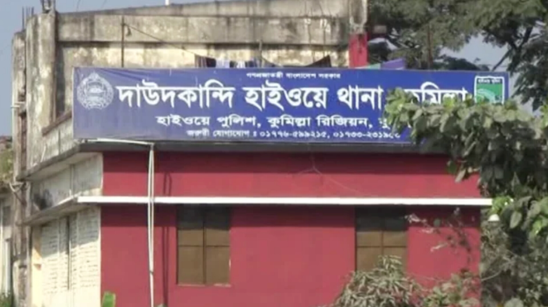 দাউদকান্দিতে একসঙ্গে হাঁটতে বেরিয়ে গাড়িচাপায় প্রাণ গেল স্বামী-স্ত্রীর