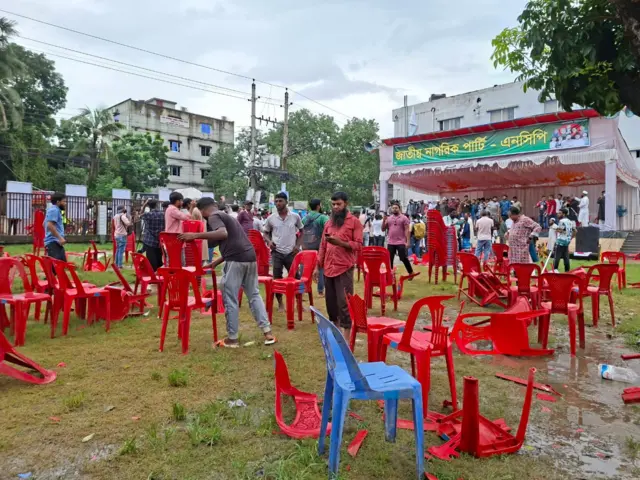 গোপালগঞ্জে সমাবেশ শেষে এনসিপির নেতা-কর্মীদের ঘিরে হামলা, ১৪৪ ধারা জারি