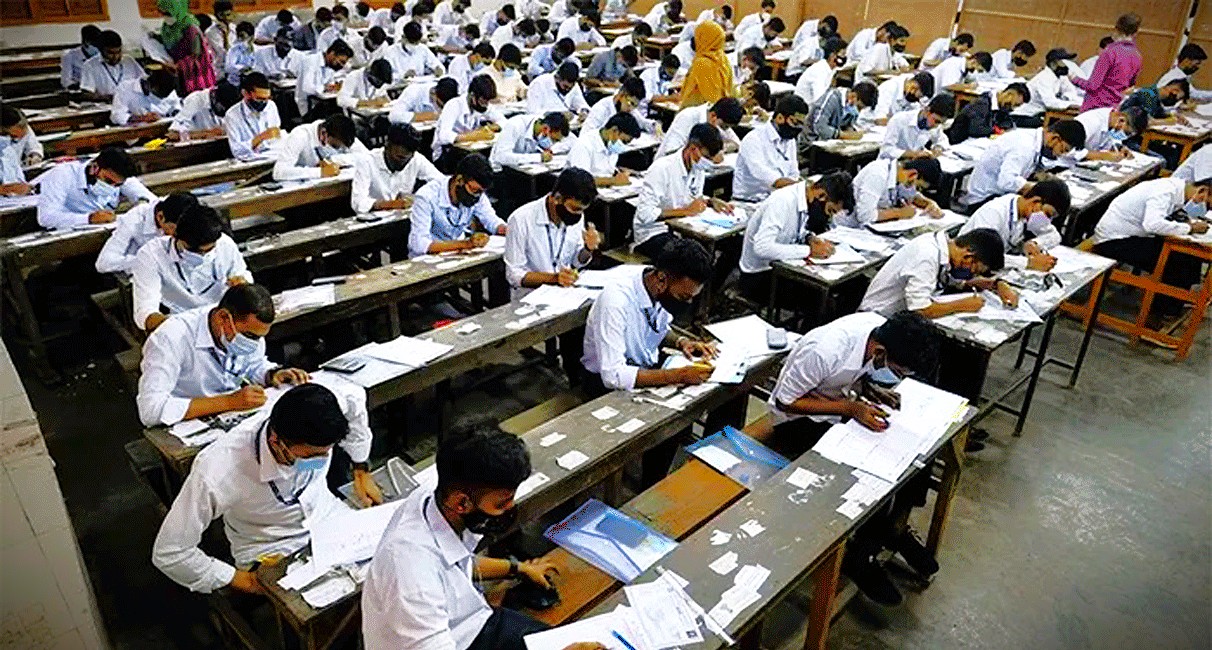 বরুড়ায় প্রথম দিনে অনুপস্থিত ১১৩ পরীক্ষার্থী