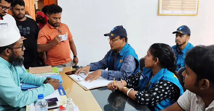 হাসপাতালের সার্জারি করতেন হারবাল সহকারী